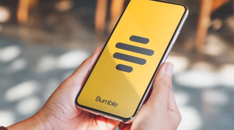 Ahora Bumble permite que cualquiera de las dos personas envíe el primer mensaje