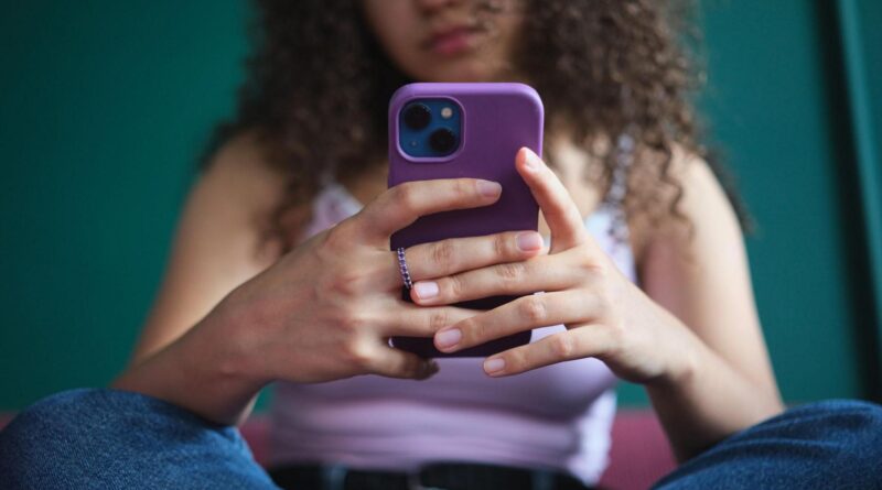 Expertos en seguridad infantil cuestionan el nuevo ChatGPT para adolescentes